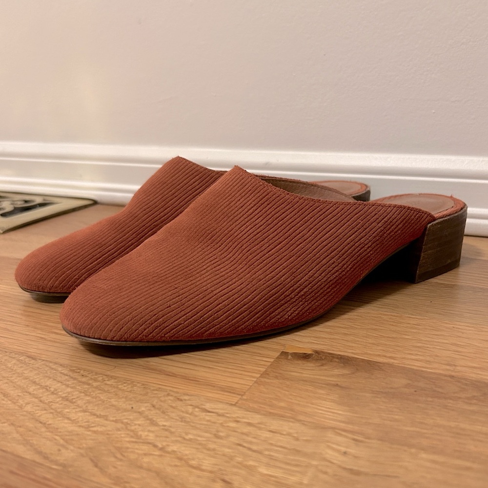 Madewell Mules in Corduroy Leather, Russet, size 9